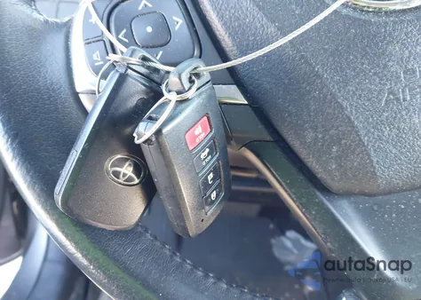 2017 Toyota Camry Xle z USA, uszkodzony, nr VIN 4T1BF1FK2HU628941